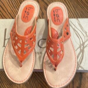 Boc Born concept  thongs size 7